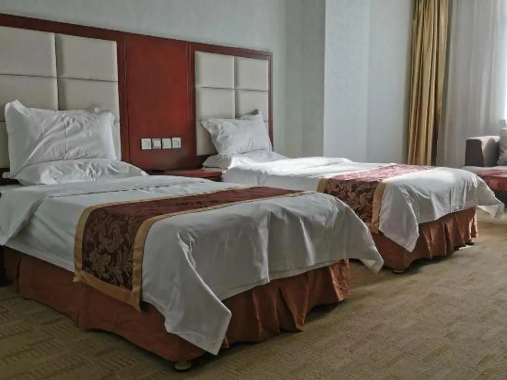 Xinxiang Zhongzhou Yihe Hotel 3*,  China